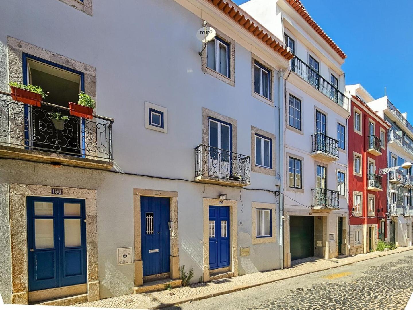 Like A Typical Portuguese House With Private Patio Apartment Lissabon