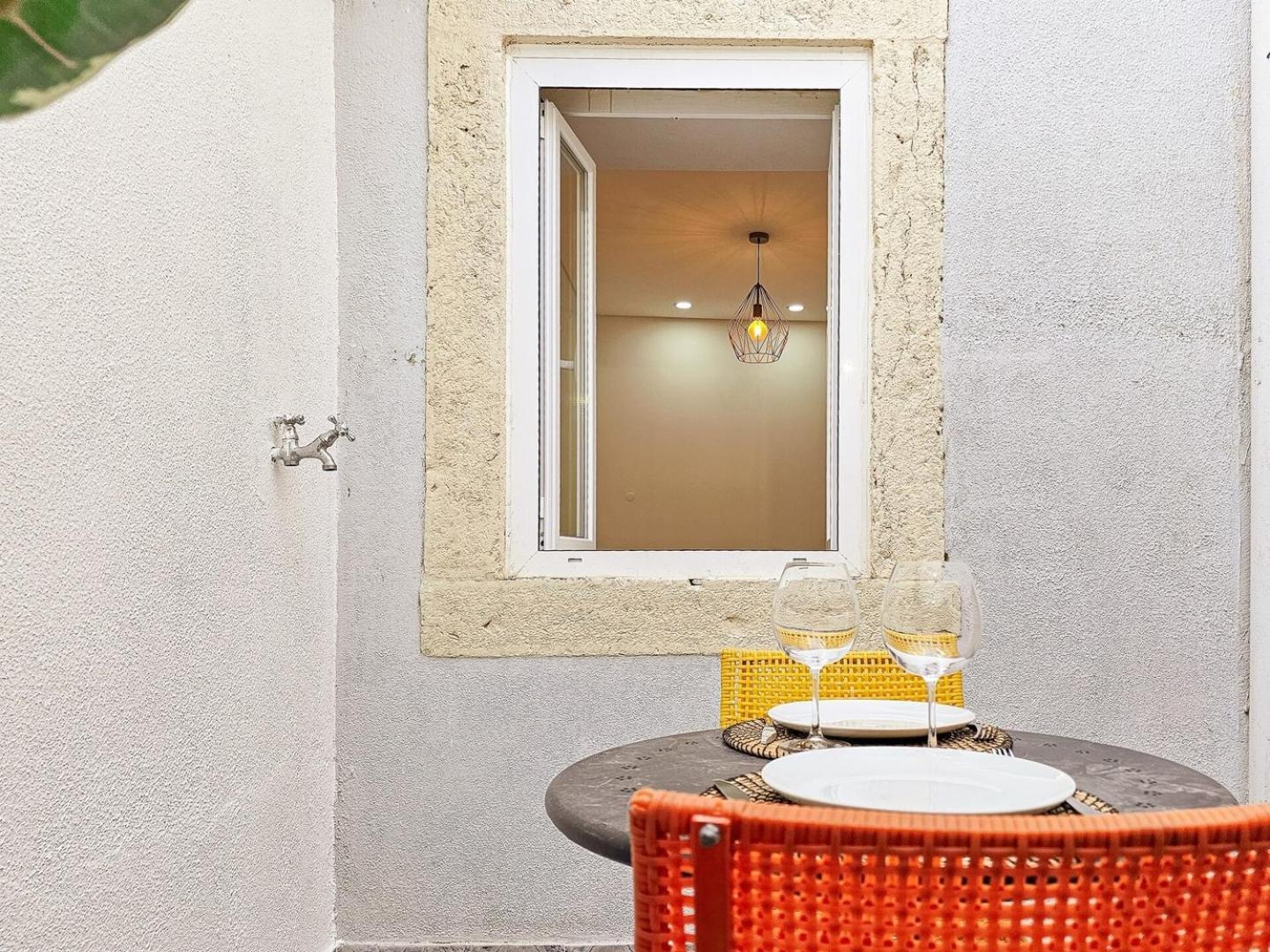 Apartment Like A Typical Portuguese House With Private Patio *